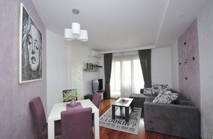 Seaside Apartments Petrovac Luaran gambar