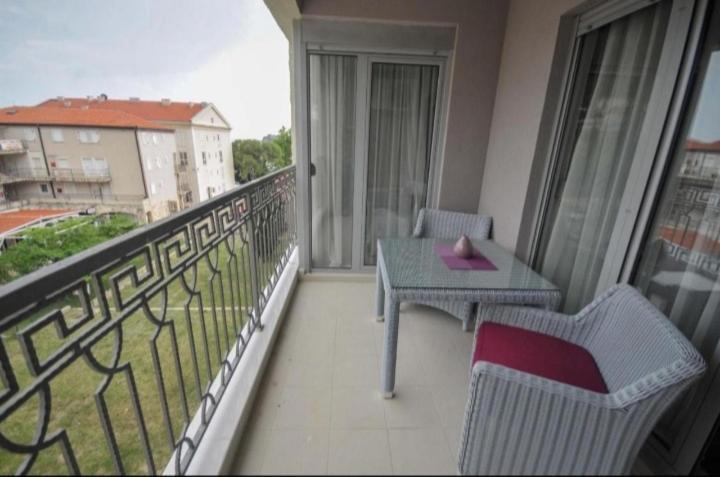 Seaside Apartments Petrovac Luaran gambar