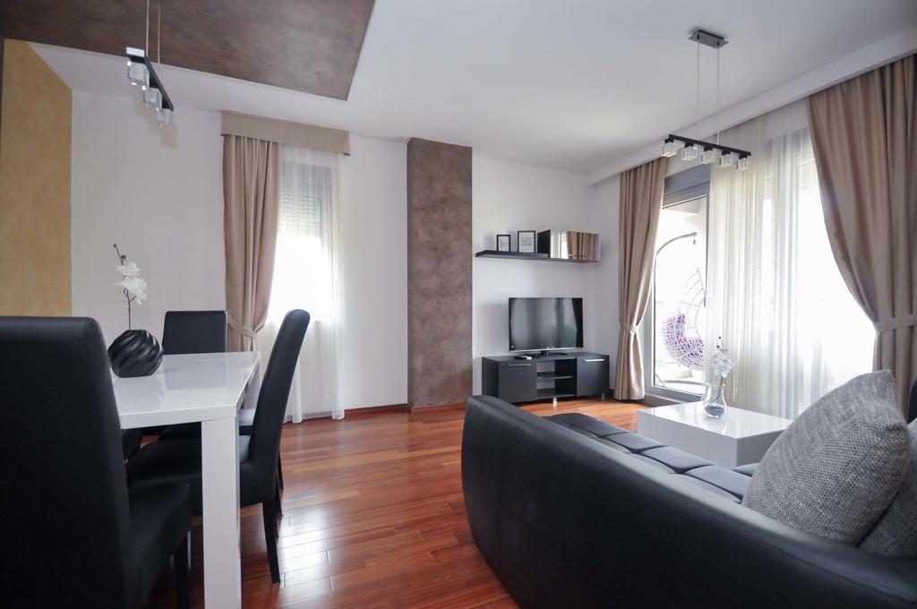 Seaside Apartments Petrovac Luaran gambar