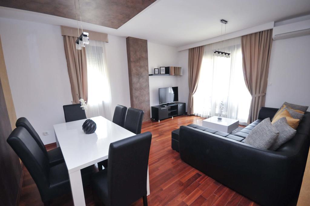 Seaside Apartments Petrovac Luaran gambar