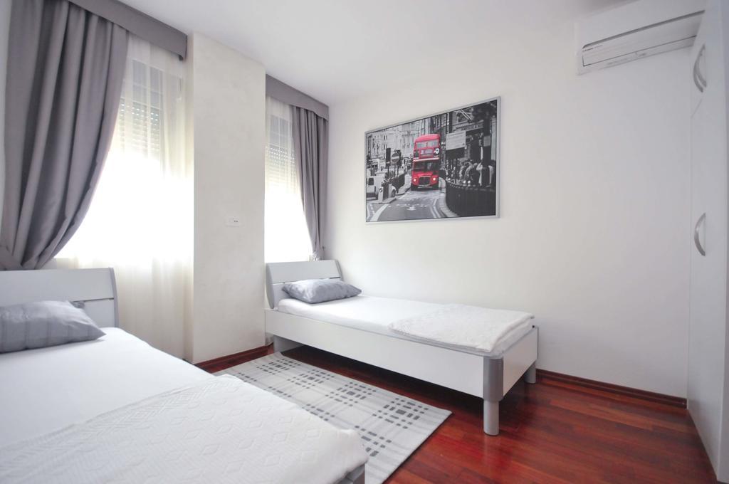 Seaside Apartments Petrovac Luaran gambar