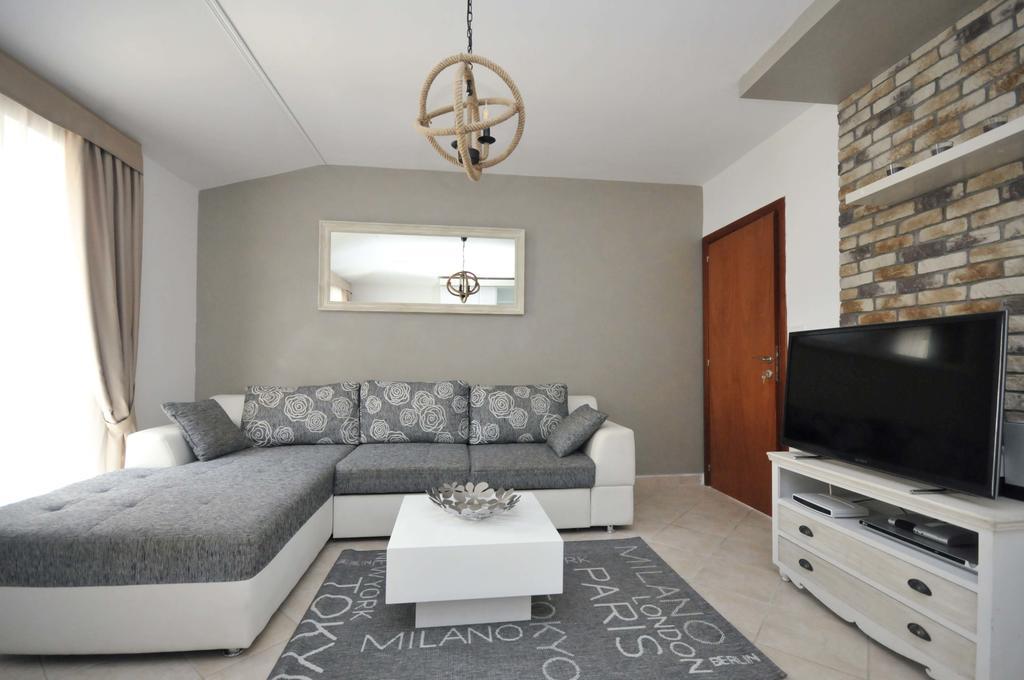 Seaside Apartments Petrovac Luaran gambar
