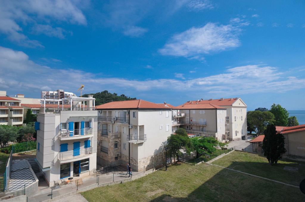 Seaside Apartments Petrovac Luaran gambar
