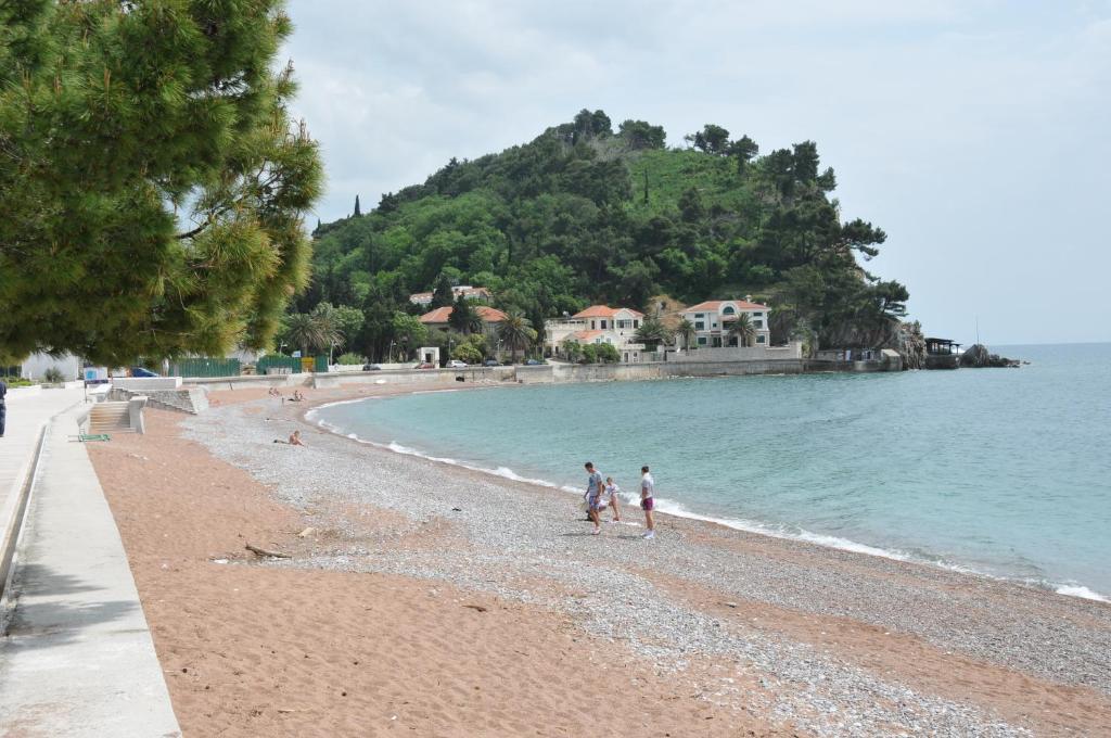 Seaside Apartments Petrovac Luaran gambar