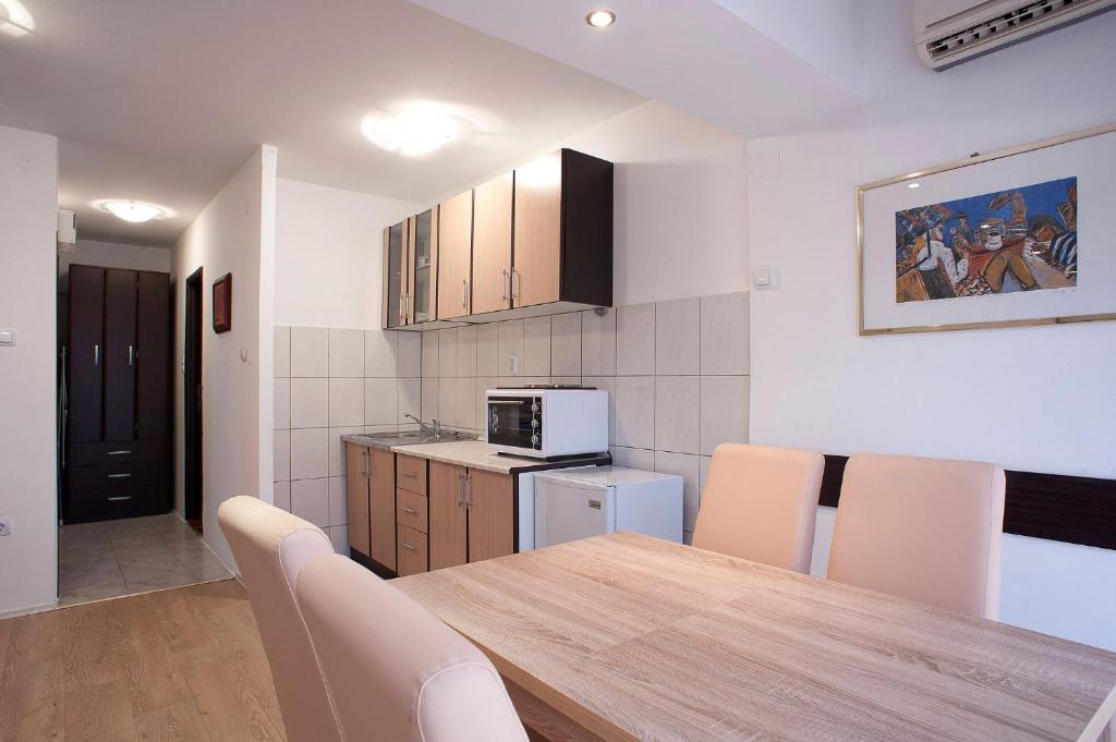 Seaside Apartments Petrovac Bilik gambar