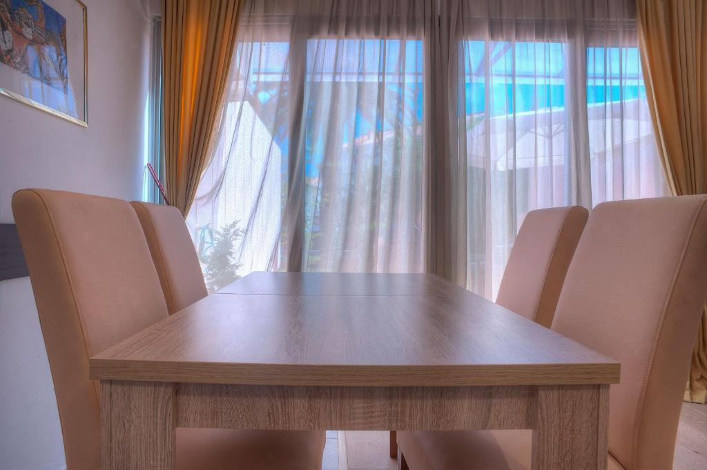 Seaside Apartments Petrovac Bilik gambar