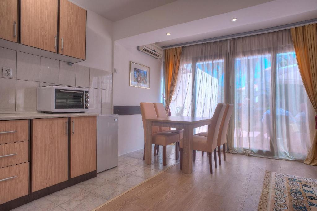 Seaside Apartments Petrovac Bilik gambar